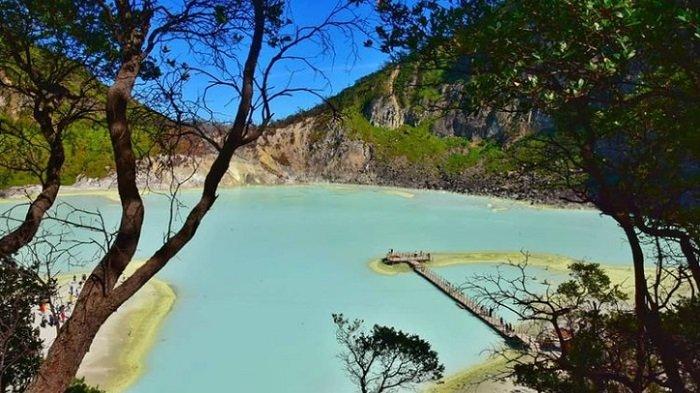 Pemandangan Kawah Putih
